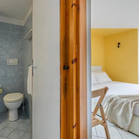 Panieri - Homkeey Apartment